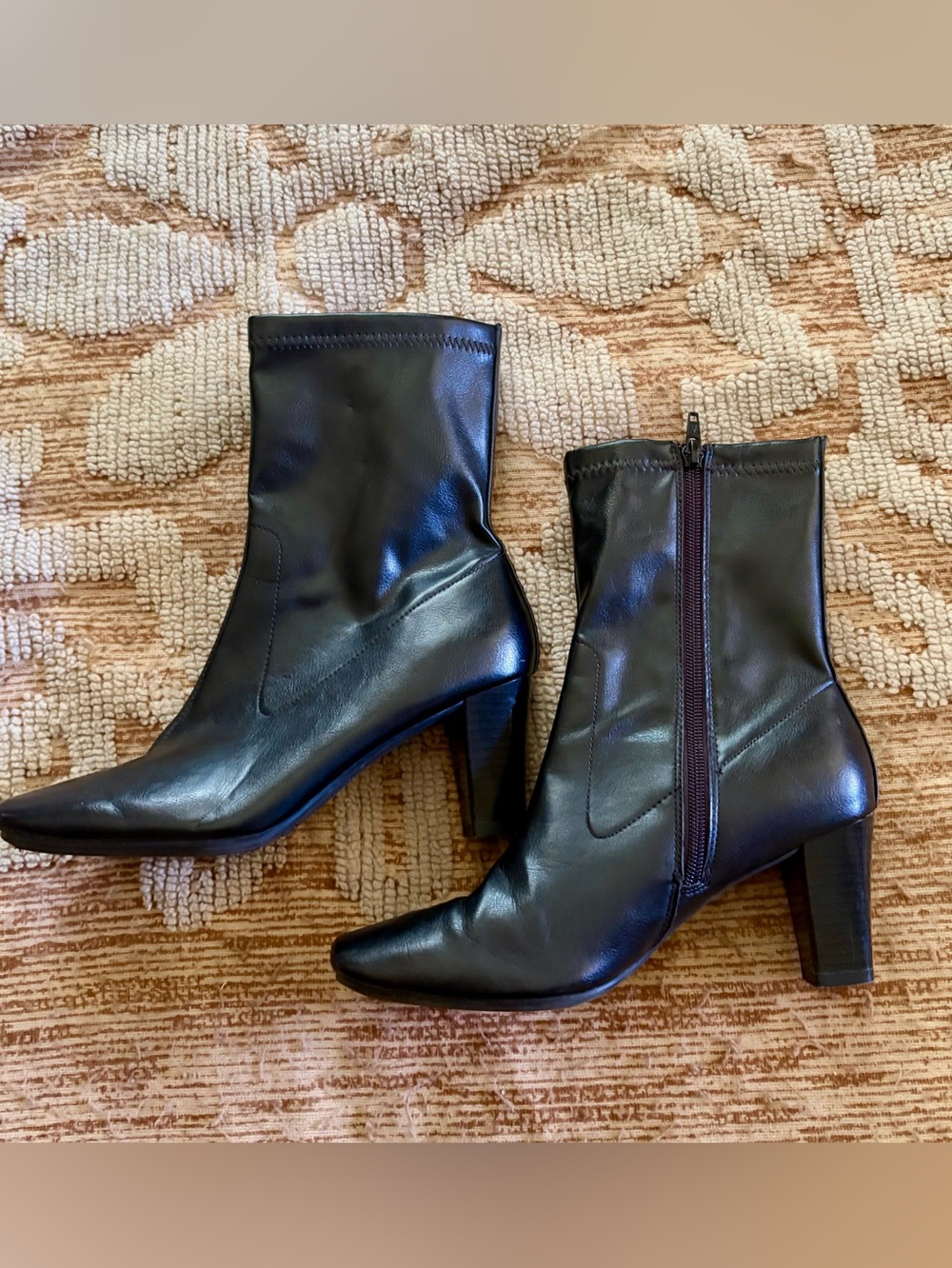 Aerosoles Black Mid-Heel Women's Ankle Boot Sz 7